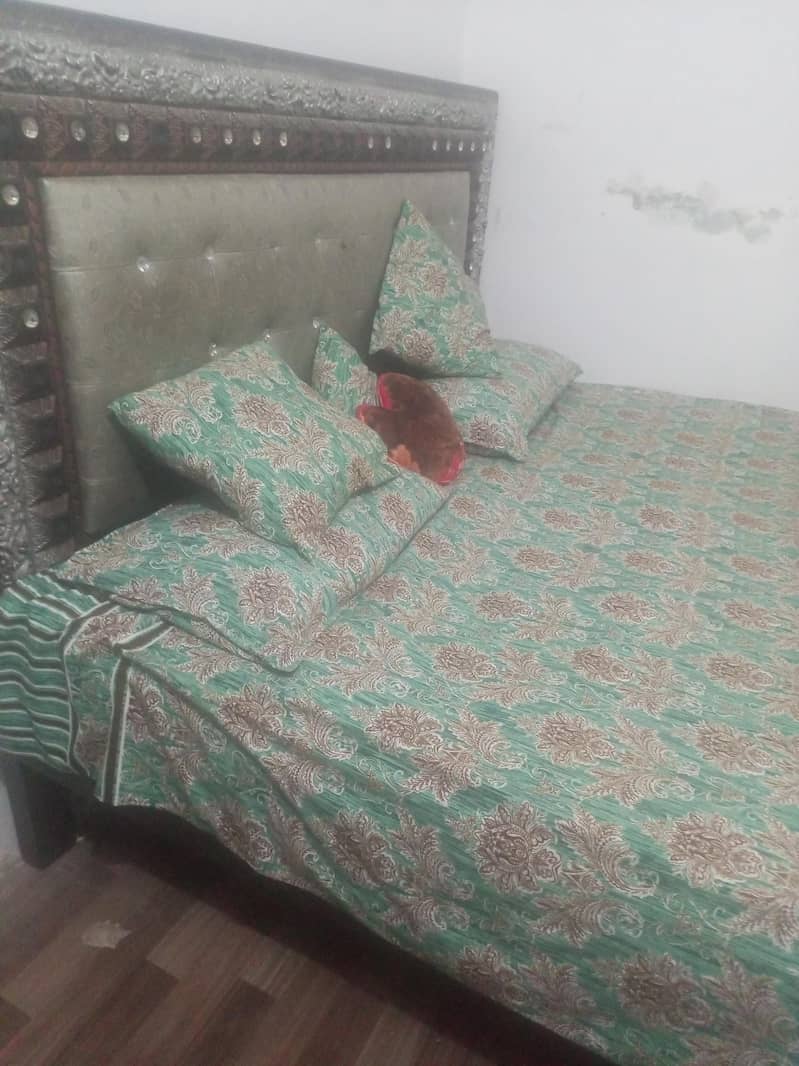 king size bed 1