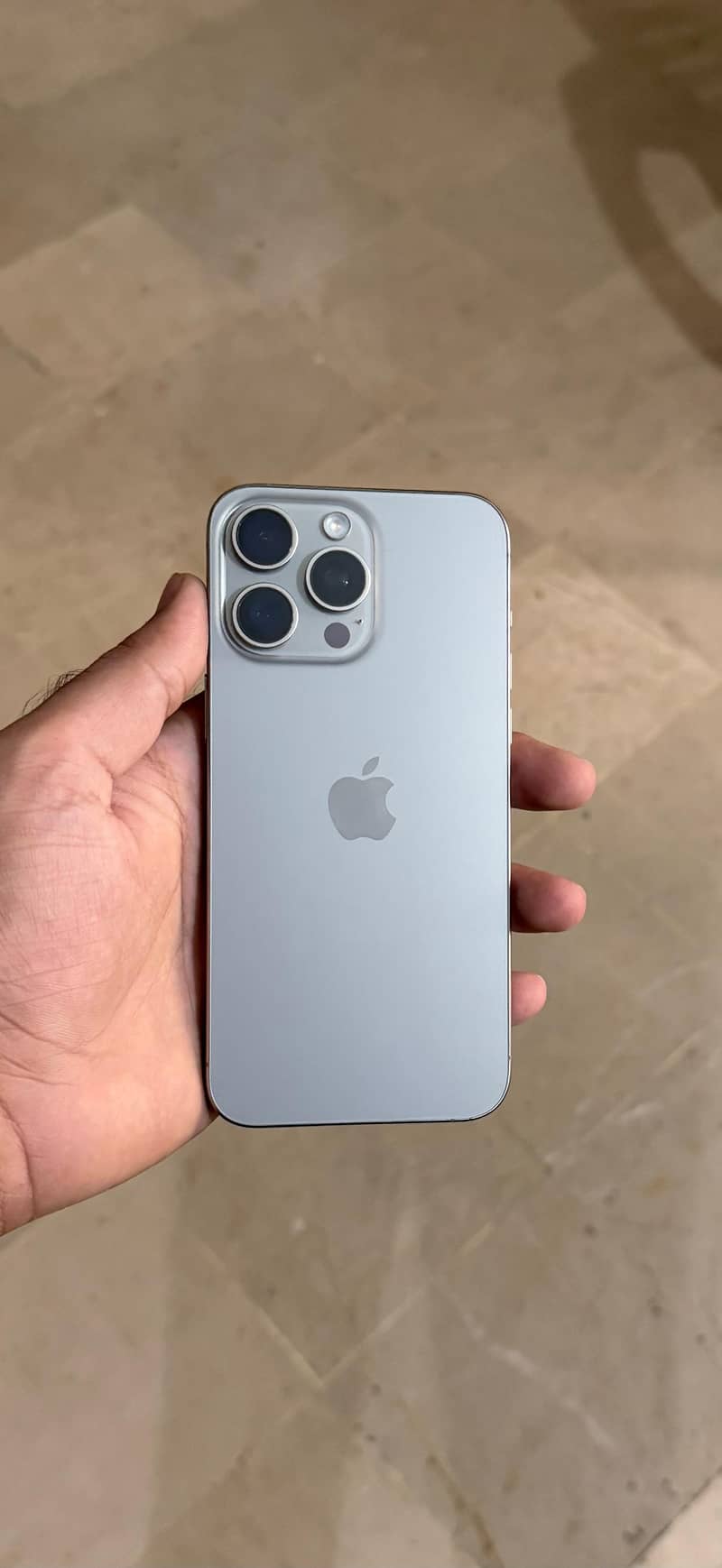 iphone 15 pro max 1