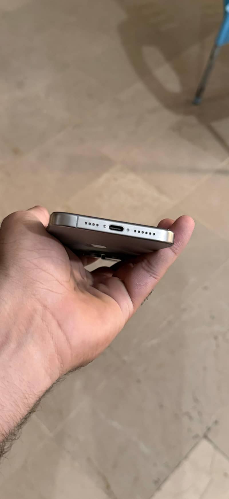 iphone 15 pro max 2