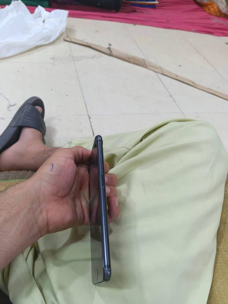 Apple iPhone 7 Plus 3