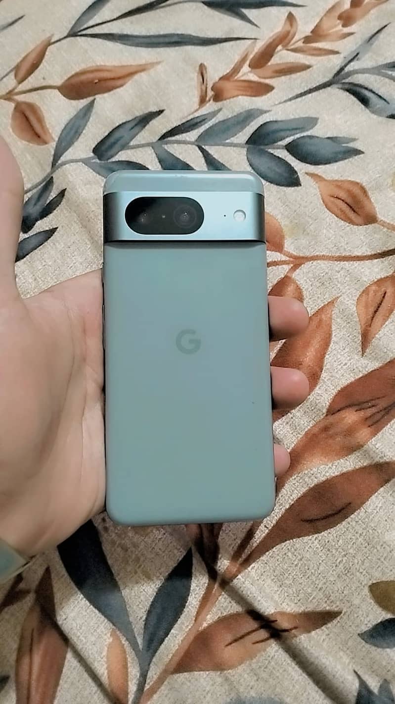 Google Pixel 8 1