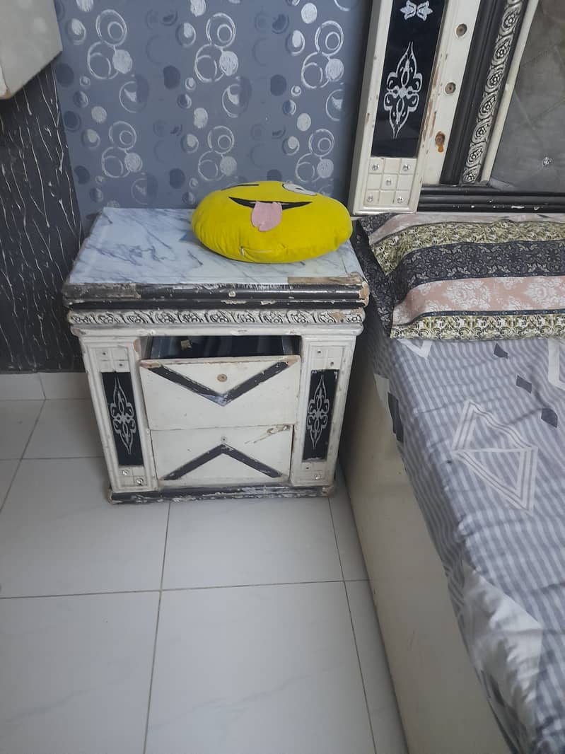 Bed room set 4