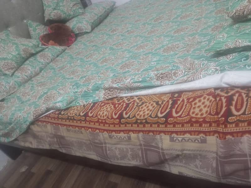 ڈائمنڈ سپرینگ فوم 0