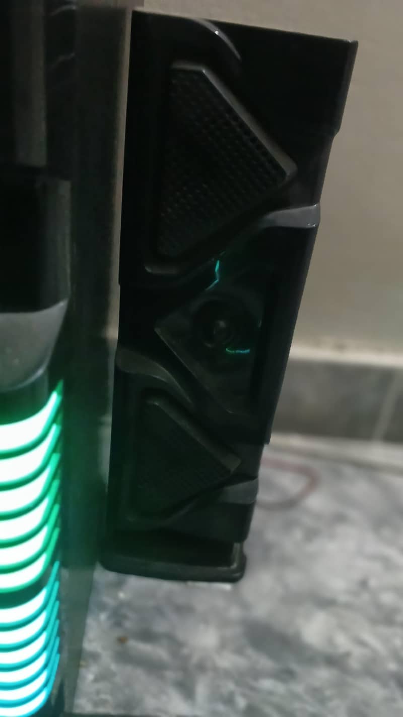 speakers 2