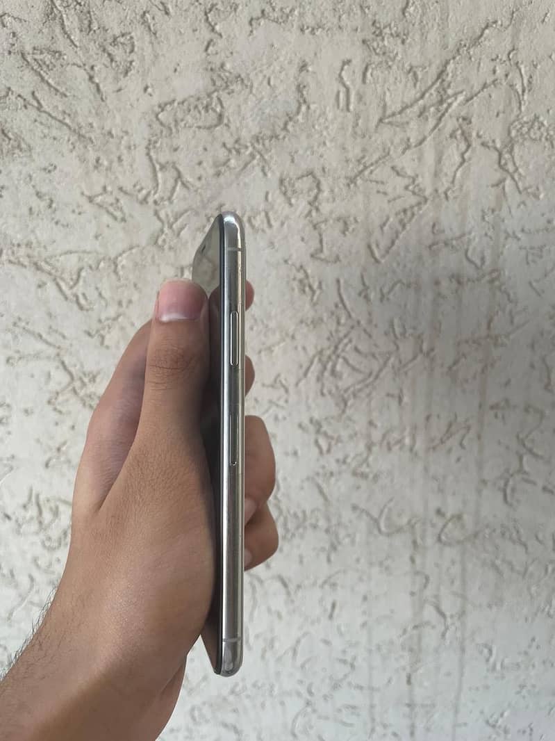 Apple iPhone X 1