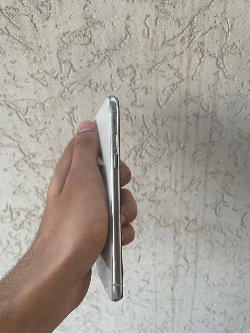 Apple iPhone X 2