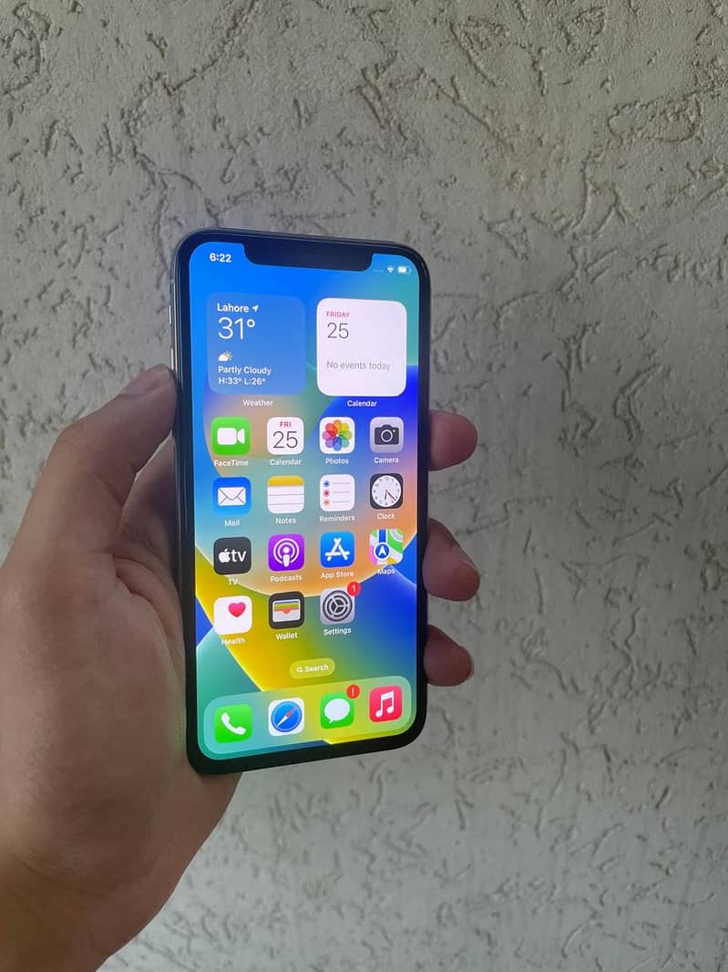 Apple iPhone X 4