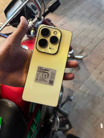 Infinix Hot 40 8/256 with box