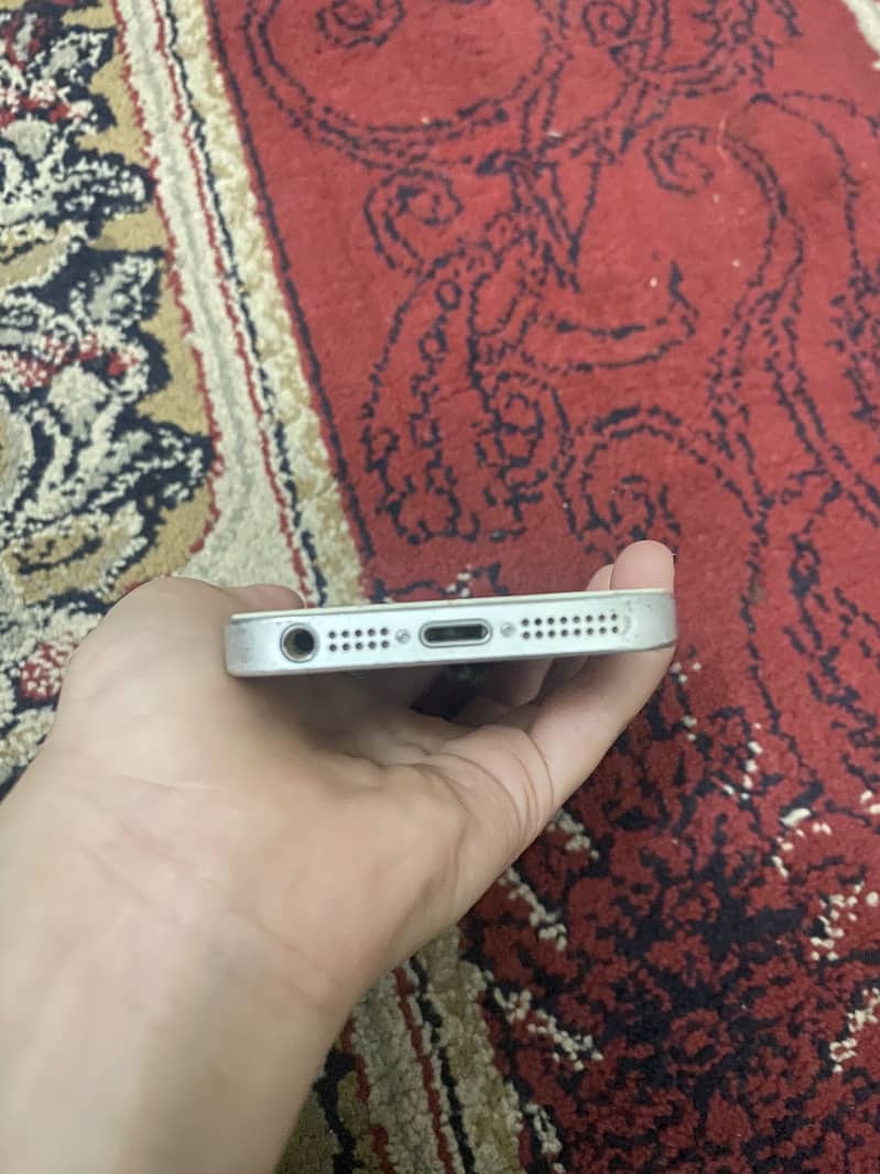 Apple iPhone SE 3
