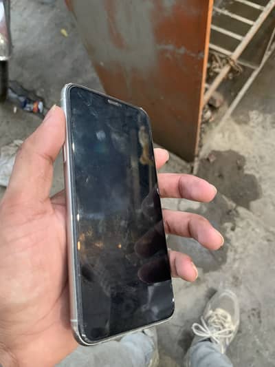 iPhone 11pro max 64gb pta  exchange 13pro