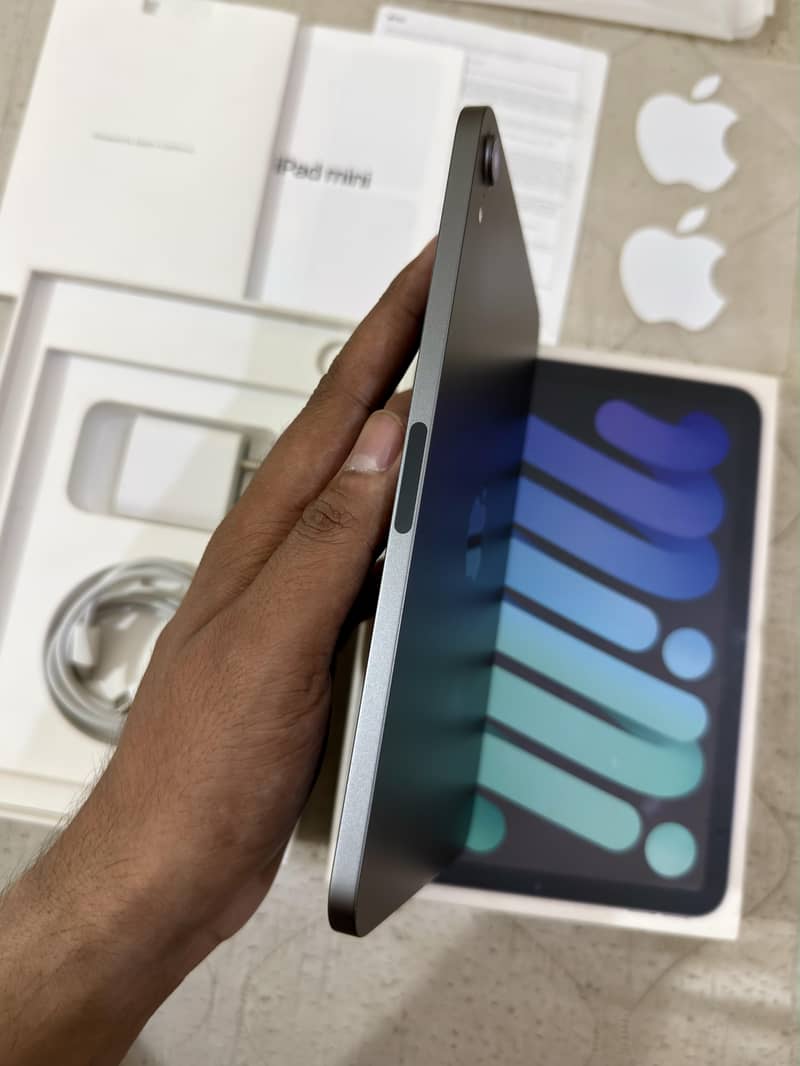 iPad Mini 6 Complete Box 3