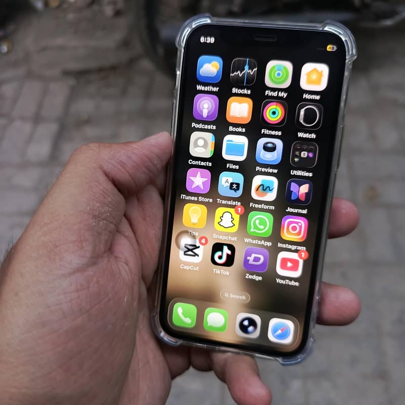 Apple iPhone 12 mini 0