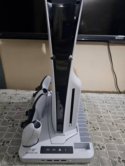 Ps5 slim disc edition UK variant in New like condition with outer box