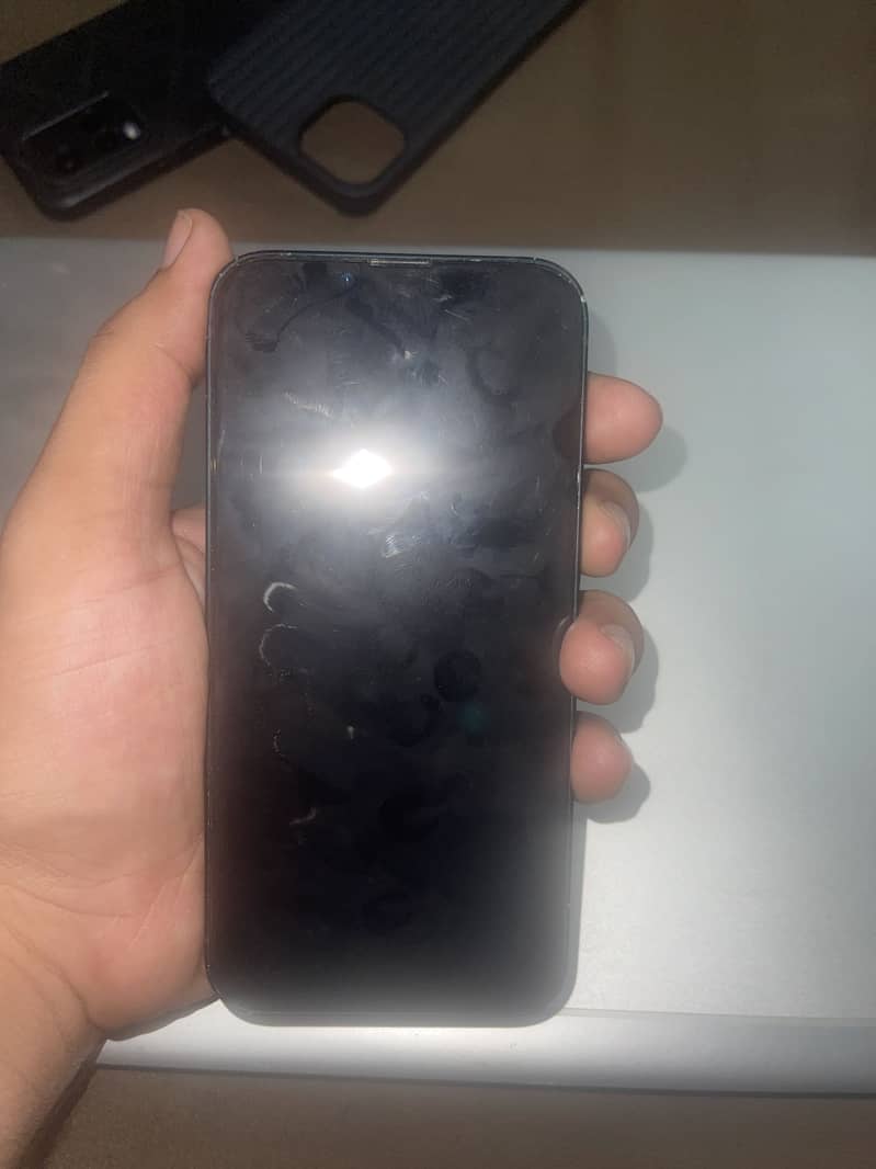Apple iPhone 13 1