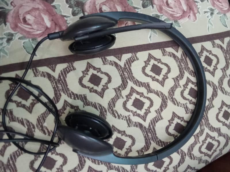 Headgears by Logitech 0