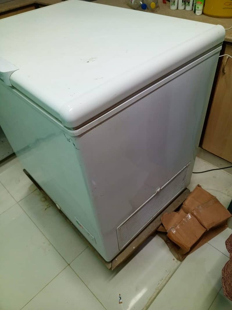 deep freezer available 0