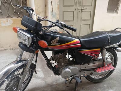 Honda 125 sell 2011 model.