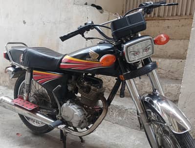 Honda 125 sell 2011 model.