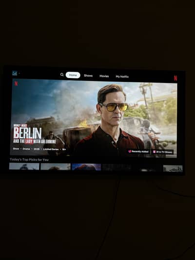 TCL 43P615 43” 4K HDR Android Smart LED TV - Good Condition