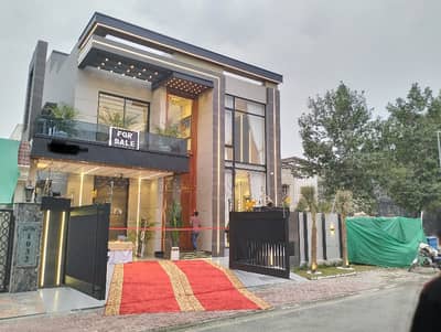 10 marla brand new house for sale in bahria town Lahore