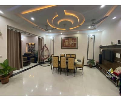 10 Marla Slightly Used Luxry House For Sale In Bahria Town Lahore