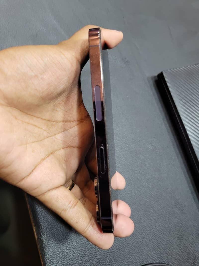 Iphone 14pro jv 3