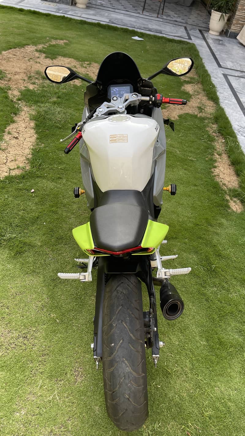 Ducati V4s 7