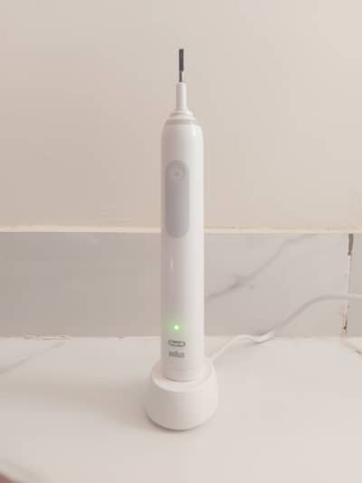 Oral b Electric Toothbrush