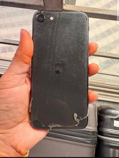 iphone SE 2020 unjust sall