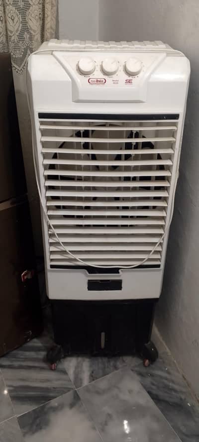 Standing cooler urgent for sale
