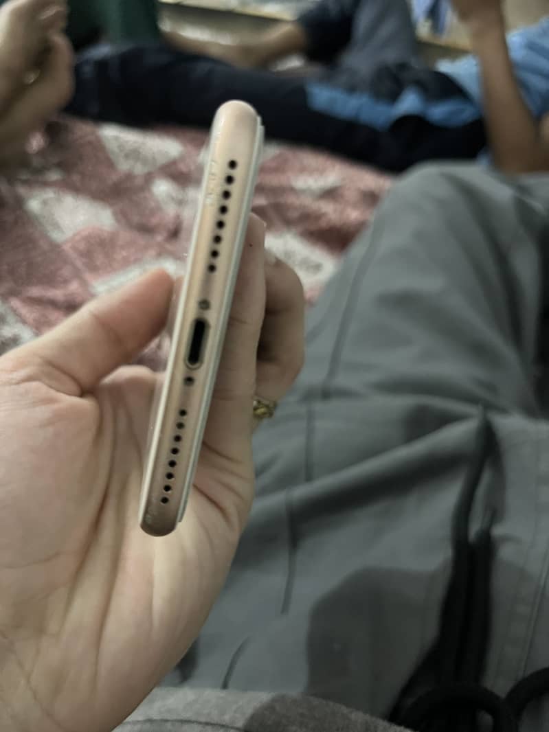Iphone 8 plus 4