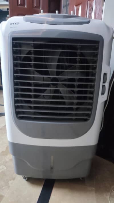 Nasgas room cooler in white color