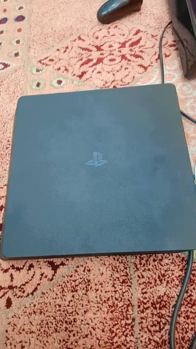 Ps4 Slim With Box and Controller Exclusive in Good Condition
