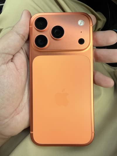 iPhone 17 Pro Orange 256GB Kit