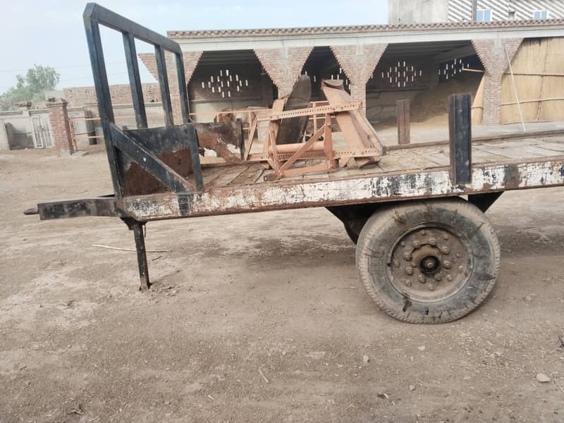 Tractor Trolley 1
