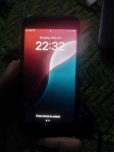 Apple iPhone SE