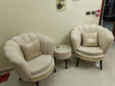 Coffee table and chairs