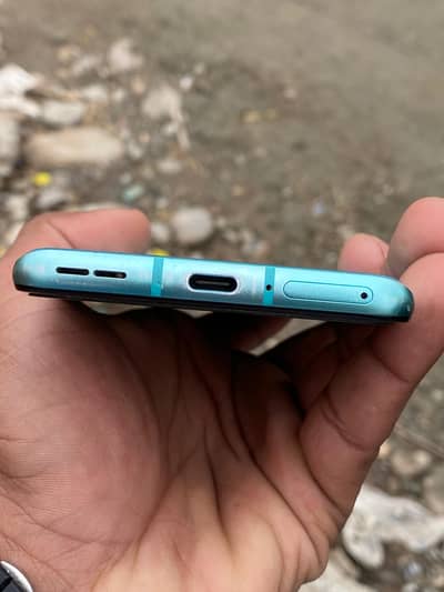 One plus 8t 10/10 Condition  12/12 256 gb