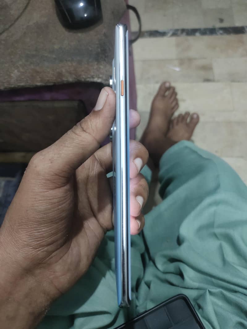 Tecno camon 40 pro 3