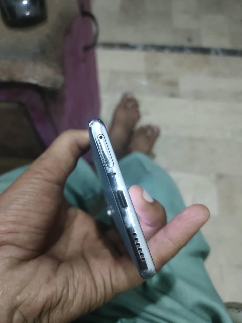 Tecno camon 40 pro 5