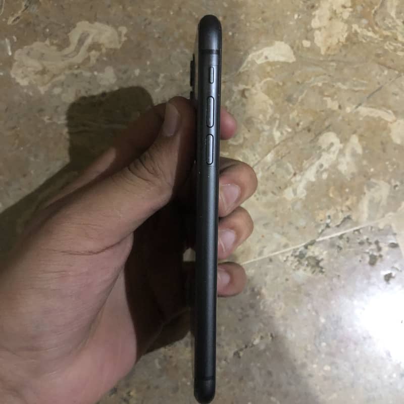Iphone 11 4