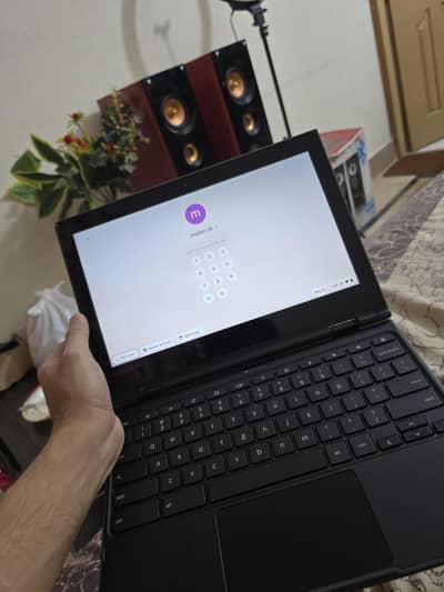 Lenovo 500e Chromebook - 4GB RAM/32GB - Touch Screen x360 with Pen
