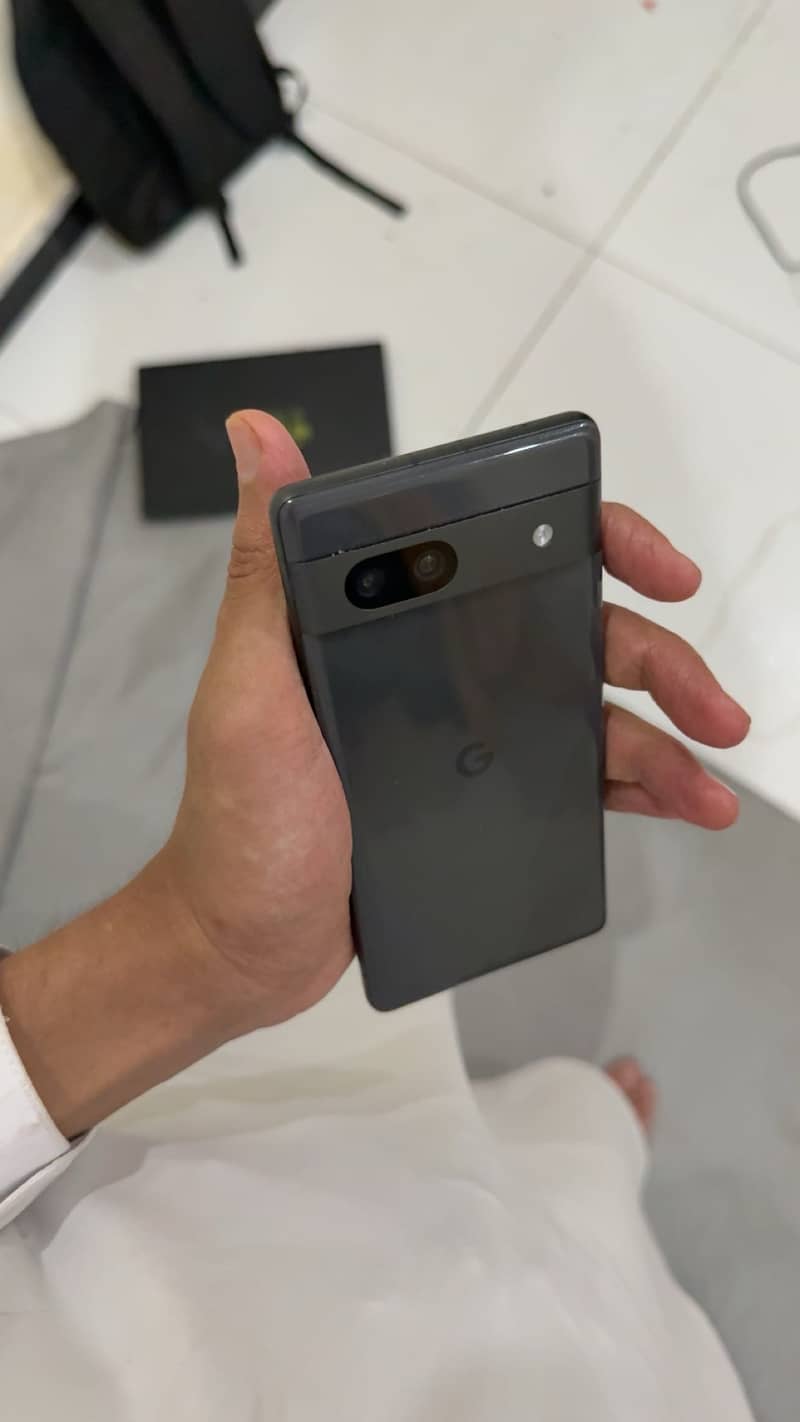 Google Pixel 7a 2
