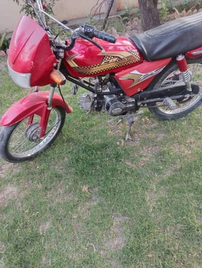 united 100 cc red colour Bike