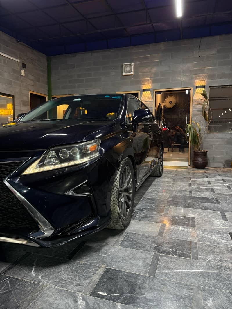 Lexus RX Series 2011 16