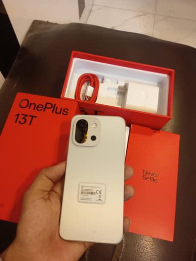 One plus 13T 16/512gb
