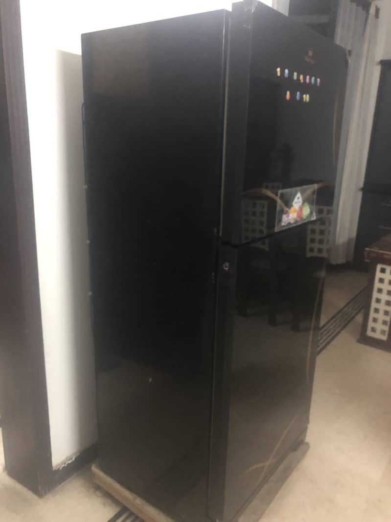 Refrigerator 0