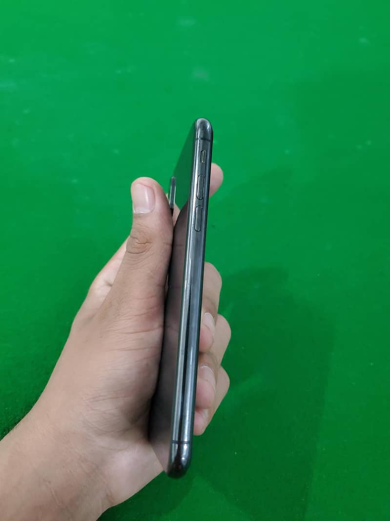 IPHONE X 5