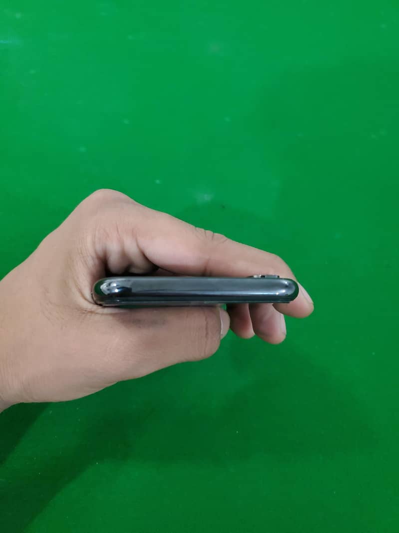 IPHONE X 7