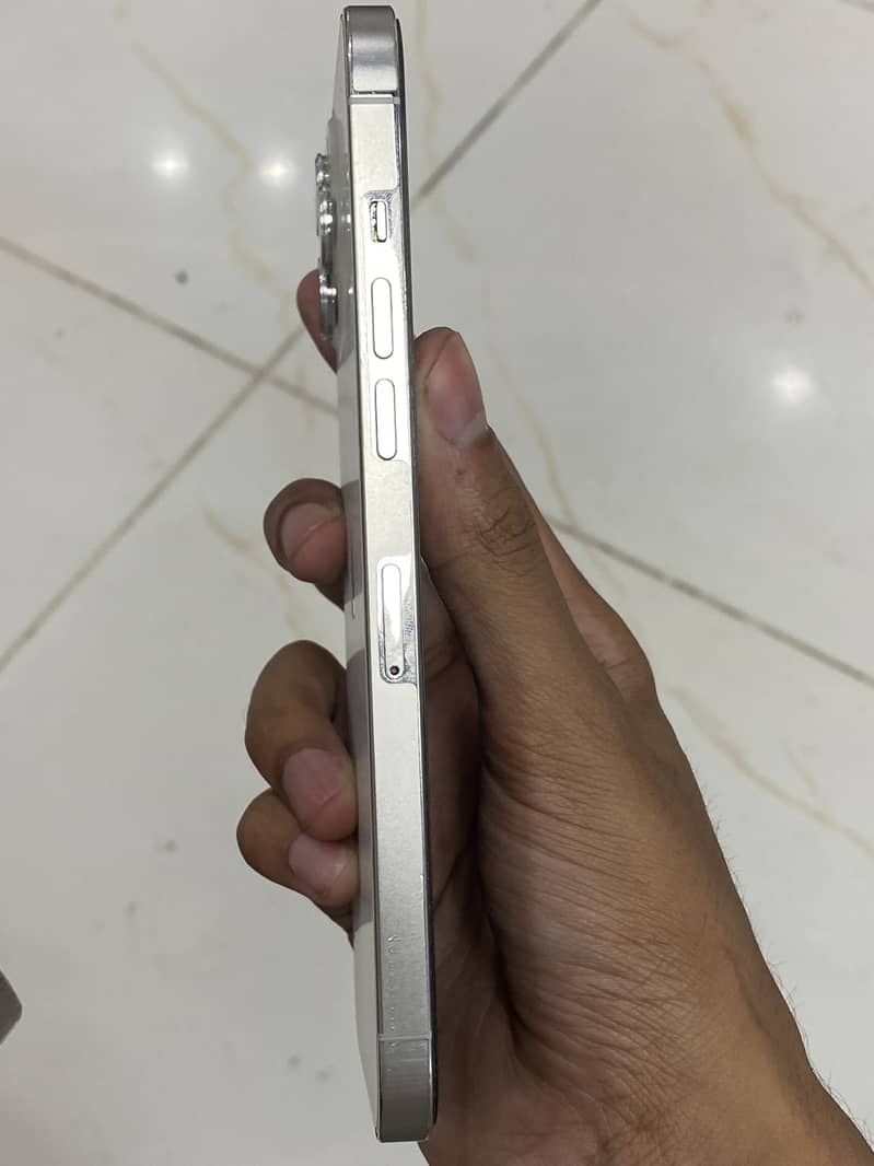iphone 12 pro max 7